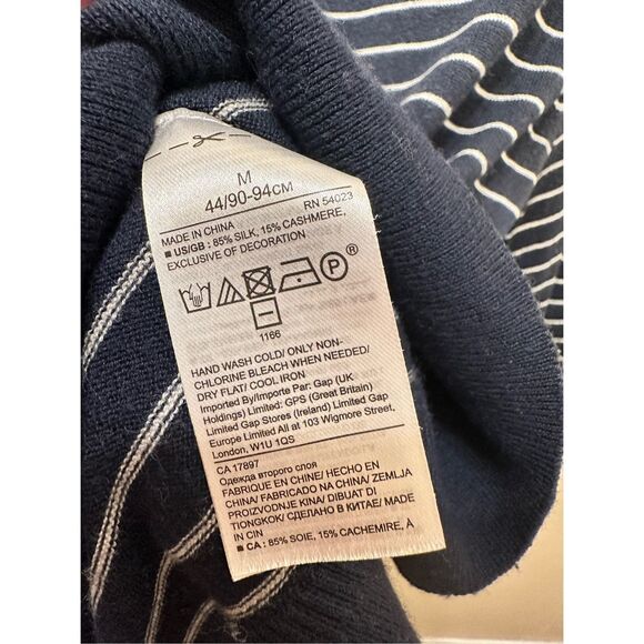 Banana Republic Women’s Navy Stripe Hello Weekend Silk Cashmere Sweater Size Med - Picture 5 of 6